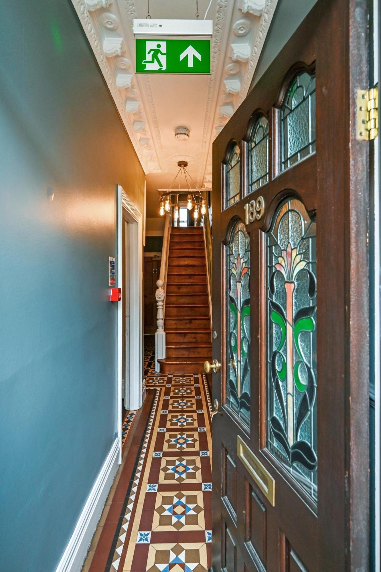 Beautiful Townhouse, Great Location - Pet Friendly Villa Кардиф Екстериор снимка