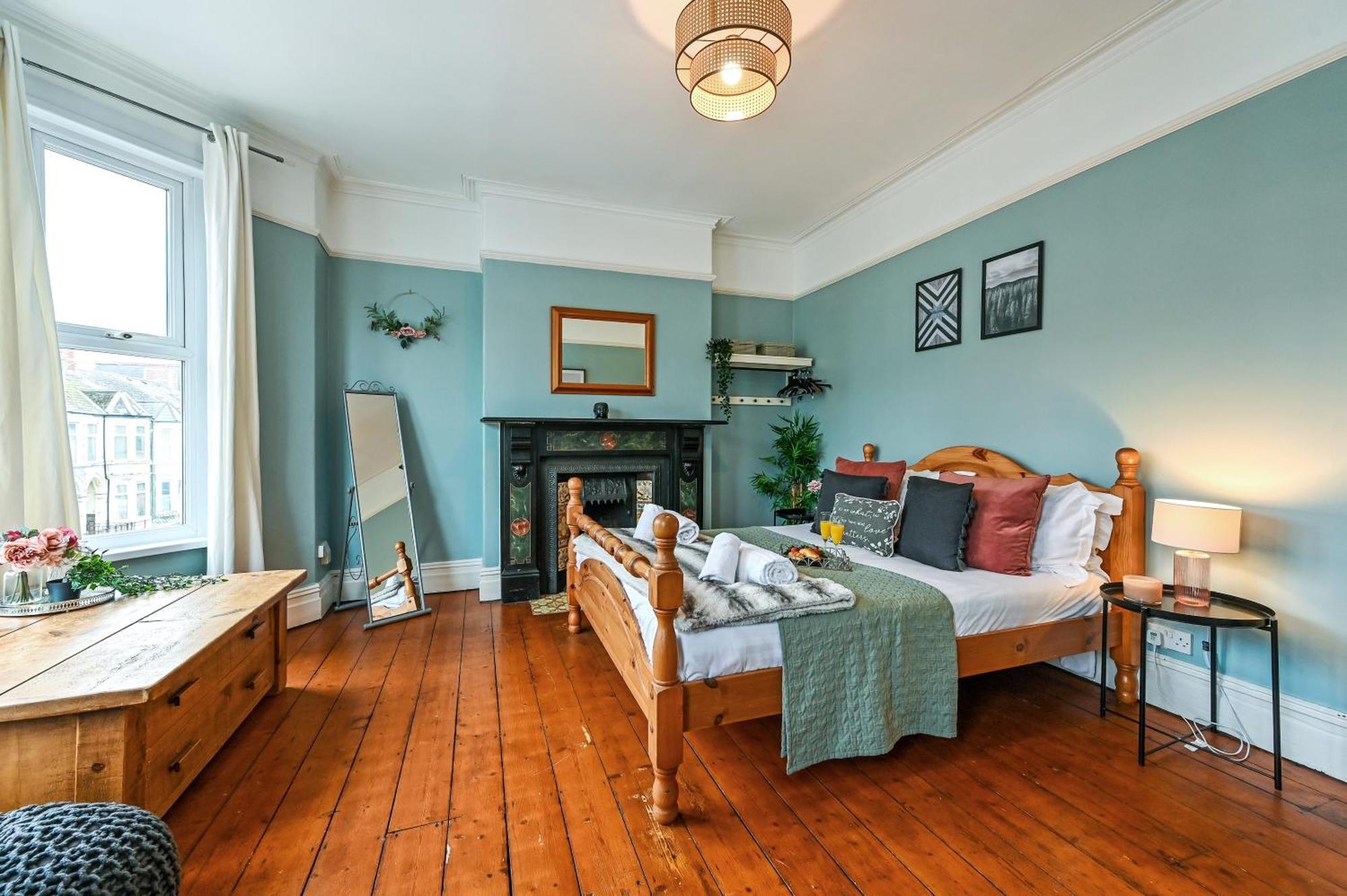 Beautiful Townhouse, Great Location - Pet Friendly Villa Кардиф Екстериор снимка