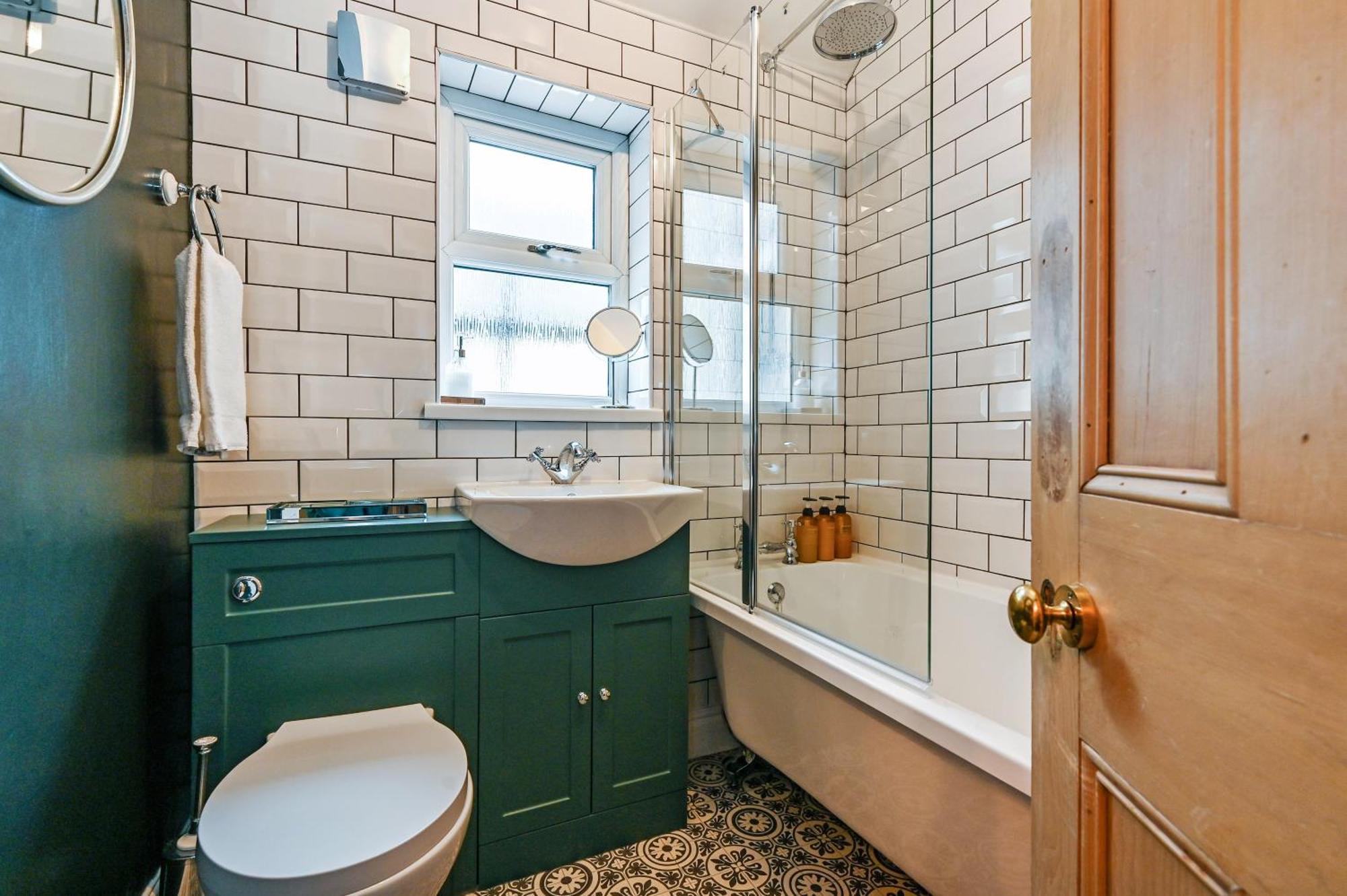 Beautiful Townhouse, Great Location - Pet Friendly Villa Кардиф Екстериор снимка