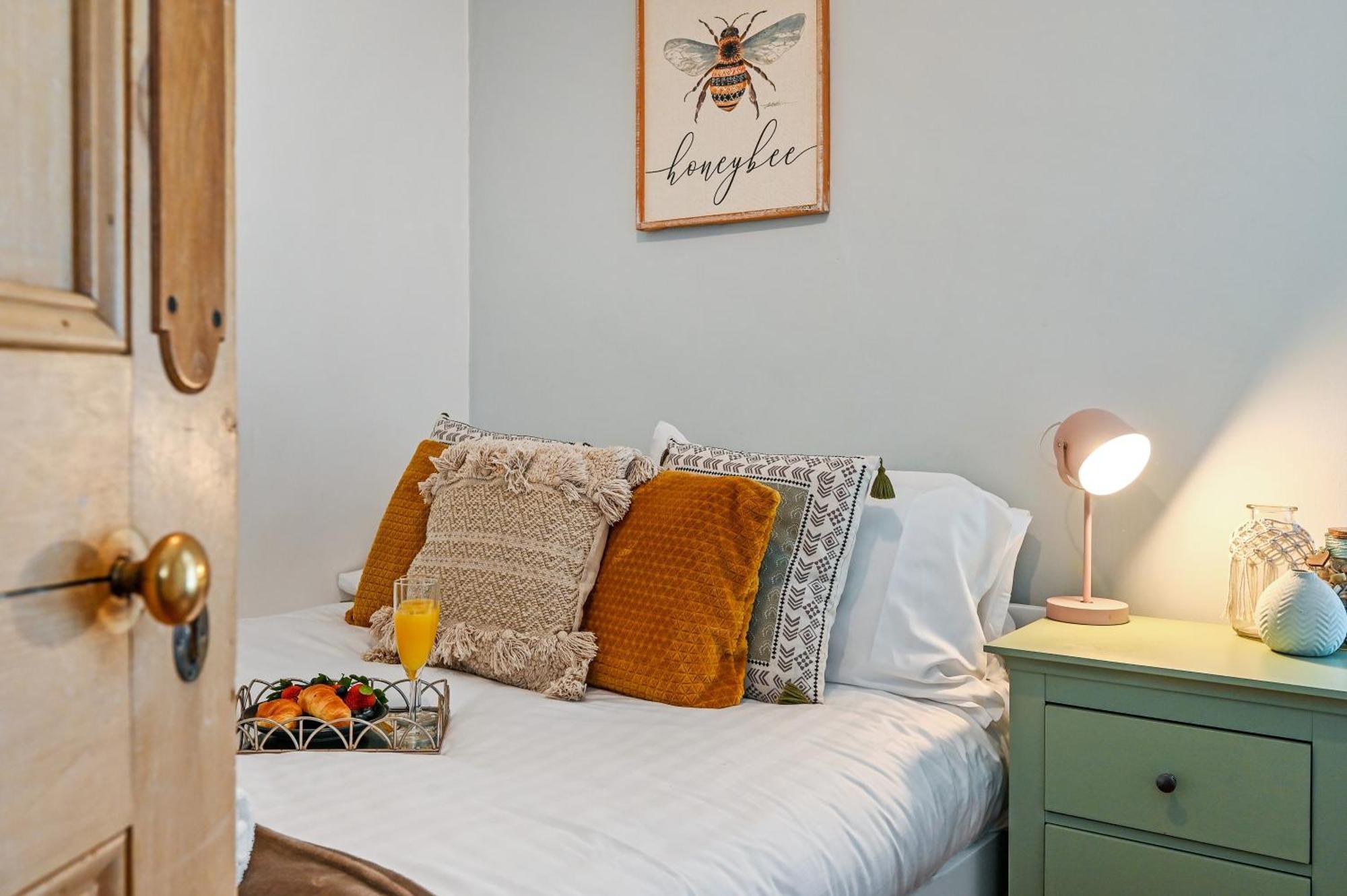 Beautiful Townhouse, Great Location - Pet Friendly Villa Кардиф Екстериор снимка