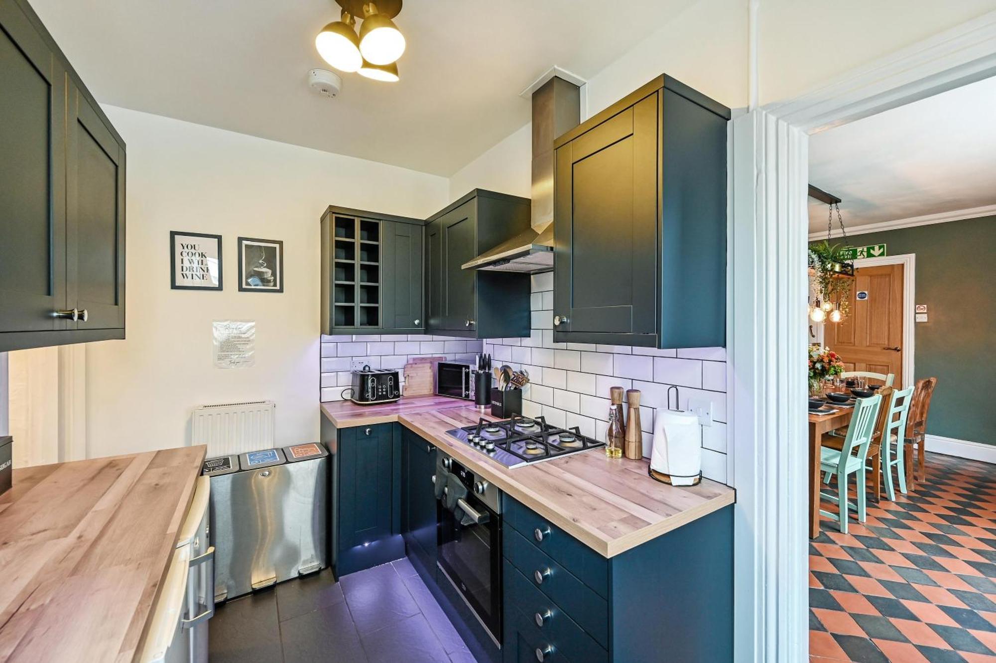 Beautiful Townhouse, Great Location - Pet Friendly Villa Кардиф Екстериор снимка